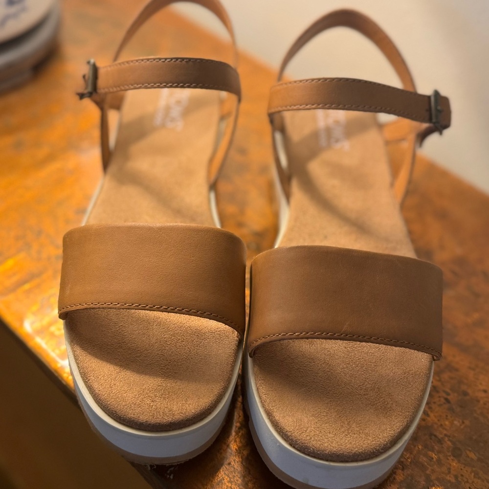 Toms Tan Women's Sandals-Suede and Leather